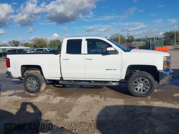 ✅ 2017 Chevrolet Silverado 2500HD LT • VIN: 1GC2KVEGXHZ186496 • Lot: 43537640. Listed on IAAI with 202,159 mi. Free auction sales archive from the USA and detailed vehicle history report at DreamBid. Image 14.
