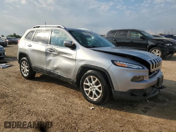 ✅ 2016 Jeep Cherokee 75th Anniversary • VIN: 1C4PJMCB5GW286614 • Lot: 68928035. Listed on Copart with 155,130 mi. Free auction sales archive from the USA and detailed vehicle history report at DreamBid. Image 4.