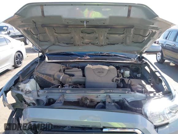 ✅ 2019 Toyota Tacoma SR5 • VIN: 3TMCZ5AN7KM286858 • Lot: 43681480. Listed on IAAI with 163,966 mi. Free auction sales archive from the USA and detailed vehicle history report at DreamBid. Image 10.