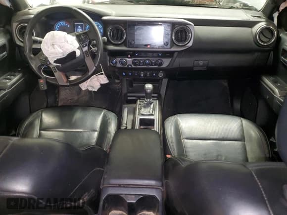 ✅ 2018 Toyota Tacoma TRD Sport • VIN: 3TMCZ5AN0JM183103 • Lot: 84736135. Listed on Copart with 89,743 mi. Free auction sales archive from the USA and detailed vehicle history report at DreamBid. Image 8.