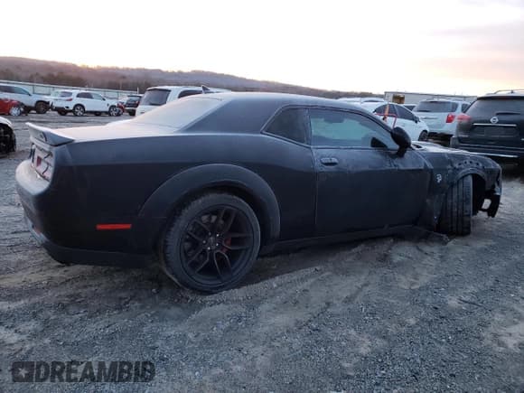 ✅ 2018 Dodge Challenger SRT Hellcat Widebody • VIN: 2C3CDZC92JH192474 • Lot: 38096994. Wystawiony na Copart z przebiegiem 46 088 mil. Bezpłatny archiwum sprzedaży aukcyjnych z USA i szczegółowy raport historii pojazdu na DreamBid. Zdjęcie 3.
