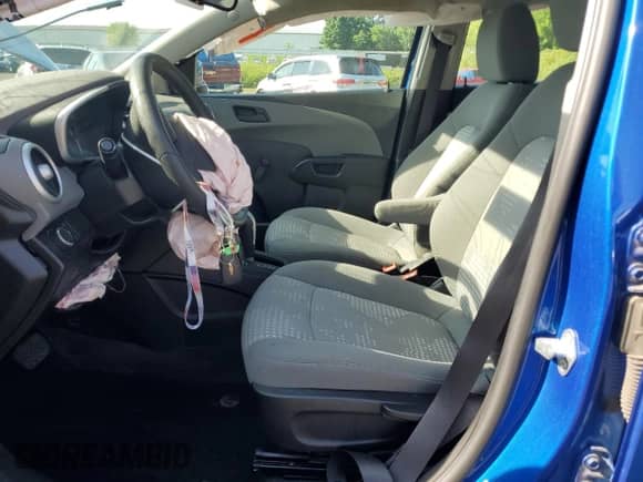 2020 Chevrolet Sonic LS с VIN 1G1JB5SB4L4100988, выставлен на аукционе Copart как лот 61263795 с пробегом 56 702 миль миль и На запчасти • Non repairable. История ставок и продаж доступна на DreamBid. Изображение 7.