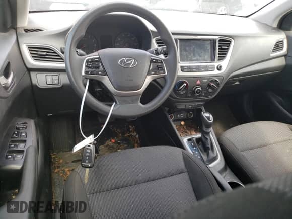 ✅ 2022 Hyundai Accent SEL • VIN: 3KPC24A65NE156339 • Lot: 61347464. Wystawiony na Copart z przebiegiem Nie podano mil. Skorzystaj z bezpłatnego archiwum sprzedaży aukcyjnych z USA i zobacz szczegółowy raport historii pojazdu na DreamBid. Zdjęcie 8.