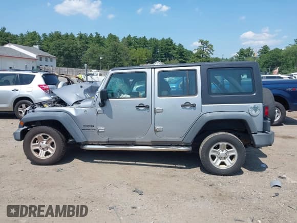 ✅ 2016 Jeep Wrangler Unlimited Freedom • VIN: 1C4BJWDG7GL226173 • Lot: 42806620. Wystawiony na IAAI z przebiegiem Nie podano. Bezpłatny archiwum sprzedaży aukcyjnych z USA i szczegółowy raport historii pojazdu na DreamBid. Zdjęcie 15.