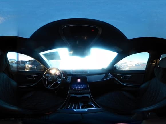 ✅ 2021 Mercedes-Benz S 580 • VIN: W1K6G7GB6MA052518 • Lot: 43774667. Listed on IAAI with 37,828 mi. Free auction sales archive from the USA and detailed vehicle history report at DreamBid. Image 18.