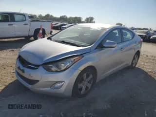 2013 Hyundai Elantra GLS z VIN 5NPDH4AE9DH210701, wystawiony jako Copart lot #82263765 z przebiegiem 151 178 mil mil oraz Szkoda całkowita • Salvage title. Historia ofert i sprzedaży dostępna na DreamBid. Obrazek 1.