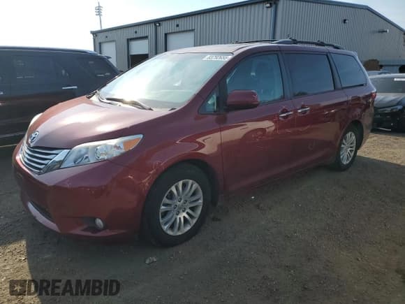 ✅ 2016 Toyota Sienna XLE • VIN: 5TDYK3DC0GS734521 • Lot: 83792655. Listed on Copart with 97,353 mi. Free auction sales archive from the USA and detailed vehicle history report at DreamBid. Image 1.