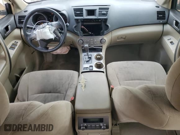 ✅ 2010 Toyota Highlander Sport • VIN: 5TDXK3EH8AS003350 • Lot: 76186544. Wystawiony na Copart z przebiegiem 192 380 mil. Bezpłatny archiwum sprzedaży aukcyjnych z USA i szczegółowy raport historii pojazdu na DreamBid. Zdjęcie 8.