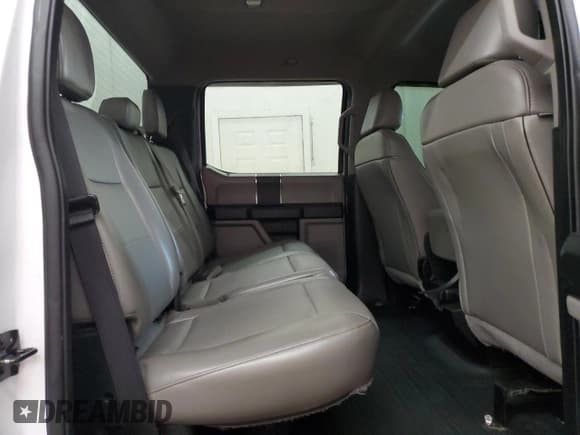 ✅ 2017 Ford F-150 XL • VIN: 1FTEW1E84HKE26279 • Лот: 92651365. Опубликован ранее на Copart с пробегом 103 029 миль. Бесплатный доступ к архиву аукционных продаж из США и подробный отчёт об истории автомобиля на DreamBid. Изображение 10.