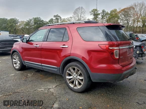 ✅ 2013 Ford Explorer XLT • VIN: 1FM5K7D88DGA73795 • Lot: 94438875. Wystawiony na Copart z przebiegiem 199 913 mil. Bezpłatny archiwum sprzedaży aukcyjnych z USA i szczegółowy raport historii pojazdu na DreamBid. Zdjęcie 2.