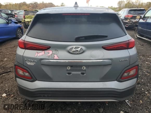 ✅ 2019 Hyundai Kona Limited • VIN: KM8K33AG0KU053267 • Лот: 73444533. Опубликован ранее на Copart с пробегом 74 566 миль. Бесплатный доступ к архиву аукционных продаж из США и подробный отчёт об истории автомобиля на DreamBid. Изображение 6.