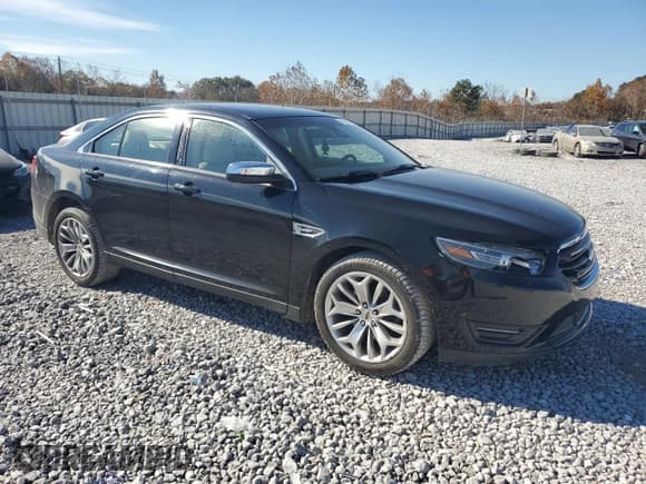 ✅ 2017 Ford Taurus Limited • VIN: 1FAHP2F88HG121679 • Lot: 92641555. Listed on Copart with 169,907 mi. Free auction sales archive from the USA and detailed vehicle history report at DreamBid. Image 4.