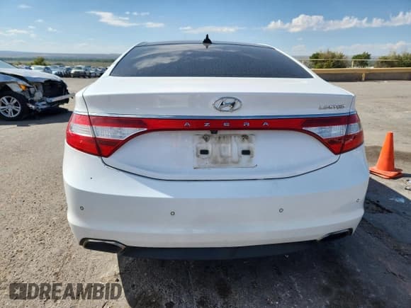 ✅ 2017 Hyundai Azera Limited • VIN: KMHFH4JG3HA591531 • Lot: 85139655. Wystawiony na Copart z przebiegiem 147 093 mil. Bezpłatny archiwum sprzedaży aukcyjnych z USA i szczegółowy raport historii pojazdu na DreamBid. Zdjęcie 6.