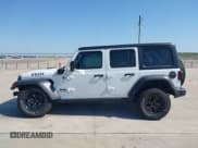 ✅ 2023 Jeep Wrangler • VIN: 1C4JJXN68PW592486 • Lot: 41971209. Wystawiony na IAAI z przebiegiem 10 131 mil. Bezpłatny archiwum sprzedaży aukcyjnych z USA i szczegółowy raport historii pojazdu na DreamBid. Zdjęcie 15.