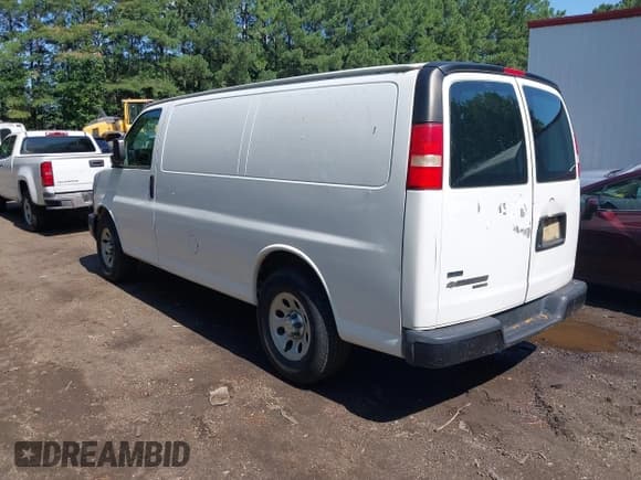 ✅ 2011 Chevrolet Express Cargo • VIN: 1GCSGAFX4B1168817 • Lot: 42650299. Listed on IAAI with 255,483 mi. Free auction sales archive from the USA and detailed vehicle history report at DreamBid. Image 3.