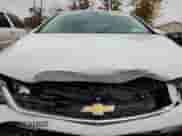 2017 Chevrolet Cruze LT z VIN 1G1BE5SM4H7135999, wystawiony jako Copart lot #62504242 z przebiegiem 95 450 mil mil oraz . Historia ofert i sprzedaży dostępna na DreamBid. Obrazek 7.