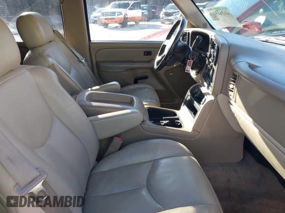 ✅ 2006 Chevrolet Suburban LT • VIN: 1GNEC16Z06J110811 • Лот: 41261519. Опубликован ранее на IAAI с пробегом 280 818 миль. Бесплатный доступ к архиву аукционных продаж из США и подробный отчёт об истории автомобиля на DreamBid. Изображение 5.