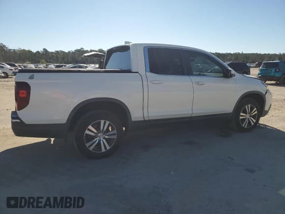 ✅ 2017 Honda Ridgeline RTS • VIN: 5FPYK3F43HB015119 • Lot: 86861685. Wystawiony na Copart z przebiegiem 120 270 mil. Bezpłatny archiwum sprzedaży aukcyjnych z USA i szczegółowy raport historii pojazdu na DreamBid. Zdjęcie 3.