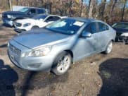 ✅ 2013 Volvo S60 T5 • VIN: YV1612FHXD2171892 • Лот: 43771742. Опубликован ранее на IAAI с пробегом 36 148 миль. Бесплатный доступ к архиву аукционных продаж из США и подробный отчёт об истории автомобиля на DreamBid. Изображение 2.