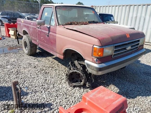✅ 1988 Ford F-150 • VIN: 1FTEF14N8JNB51379 • Лот: 41648852. Опубликован ранее на IAAI с пробегом 665 957 миль. Бесплатный доступ к архиву аукционных продаж из США и подробный отчёт об истории автомобиля на DreamBid. Изображение 1.
