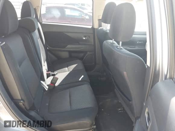 2014 Mitsubishi Outlander SE с VIN JA4AD3A3XEZ019235, выставлен на аукционе IAAI как лот 42559672 с пробегом 176 622 миль миль и . История ставок и продаж доступна на DreamBid. Изображение 8.
