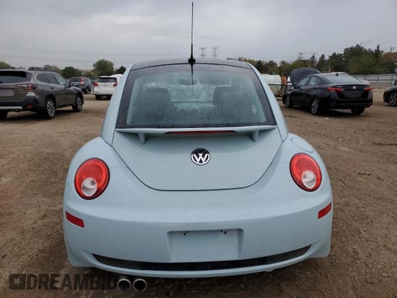✅ 2010 Volkswagen Beetle • VIN: 3VWRW3AGXAM026555 • Lot: 86314445. Wystawiony na Copart z przebiegiem 119 760 mil. Bezpłatny archiwum sprzedaży aukcyjnych z USA i szczegółowy raport historii pojazdu na DreamBid. Zdjęcie 6.