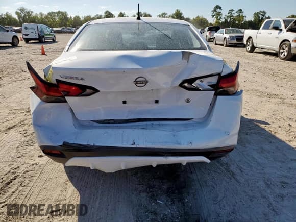 ✅ 2024 Nissan Versa S • VIN: 3N1CN8DVXRL914584 • Lot: 85009435. Listed on Copart with 38,480 mi. Free auction sales archive from the USA and detailed vehicle history report at DreamBid. Image 6.
