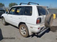 ✅ 1999 Toyota RAV4 • VIN: JT3GP10V7X7064683 • Lot: 42997599. Listed on IAAI with 254,226 mi. Free auction sales archive from the USA and detailed vehicle history report at DreamBid. Image 3.