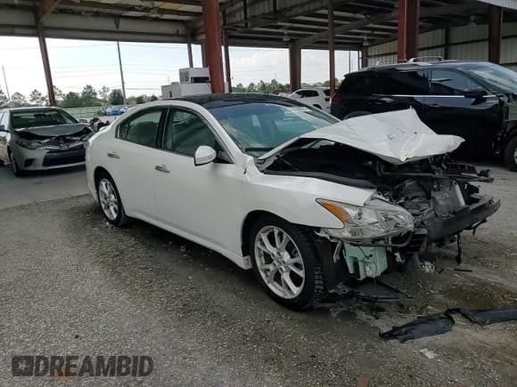 ✅ 2014 Nissan Maxima SV • VIN: 1N4AA5AP2EC483142 • Лот: 70559875. Опубликован ранее на Copart с пробегом Не указан. Бесплатный доступ к архиву аукционных продаж из США и подробный отчёт об истории автомобиля на DreamBid. Изображение 14.