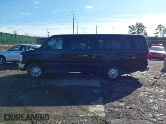 ✅ 2014 Ford Econoline Passenger XL • VIN: 1FBSS3BL1EDB21149 • Lot: 41529261. Wystawiony na IAAI z przebiegiem Nie podano. Bezpłatny archiwum sprzedaży aukcyjnych z USA i szczegółowy raport historii pojazdu na DreamBid. Zdjęcie 13.