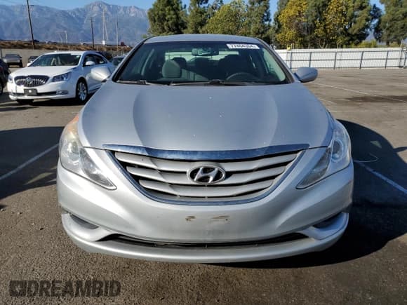 ✅ 2013 Hyundai Sonata GLS • VIN: 5NPEB4AC5DH701609 • Lot: 77404304. Listed on Copart with 122,414 mi. Free auction sales archive from the USA and detailed vehicle history report at DreamBid. Image 5.