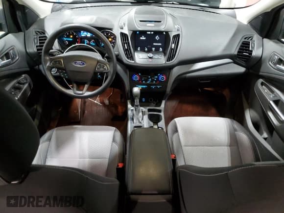 ✅ 2017 Ford Escape SE • VIN: 1FMCU9GD0HUE28505 • Lot: 93094845. Wystawiony na Copart z przebiegiem 103 387 mil. Bezpłatny archiwum sprzedaży aukcyjnych z USA i szczegółowy raport historii pojazdu na DreamBid. Zdjęcie 8.