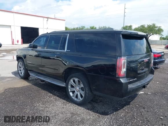 ✅ 2015 GMC Yukon XL SLE • VIN: 1GKS1GKC8FR566888 • Lot: 42667619. Listed on IAAI with 154,506 mi. Free auction sales archive from the USA and detailed vehicle history report at DreamBid. Image 3.
