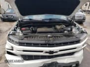 ✅ 2020 Chevrolet Silverado 1500 RST • VIN: 1GCUYEED6LZ304324 • Lot: 63973304. Wystawiony na Copart z przebiegiem 85 358 mil. Bezpłatny archiwum sprzedaży aukcyjnych z USA i szczegółowy raport historii pojazdu na DreamBid. Zdjęcie 11.