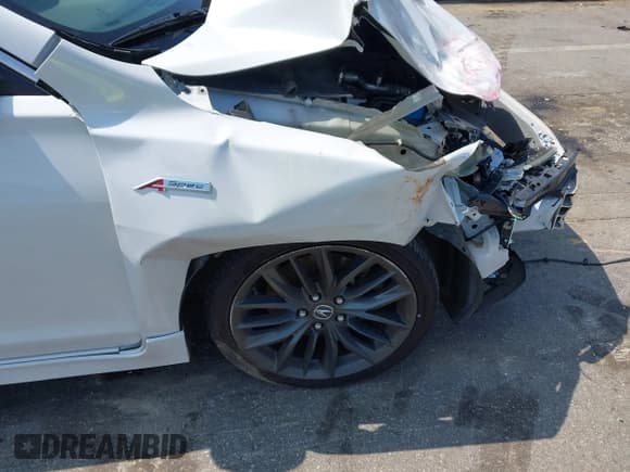 ✅ 2019 Acura ILX Premium • VIN: 19UDE2F82KA005159 • Lot: 42406355. Listed on IAAI with 80,126 mi. Free auction sales archive from the USA and detailed vehicle history report at DreamBid. Image 6.