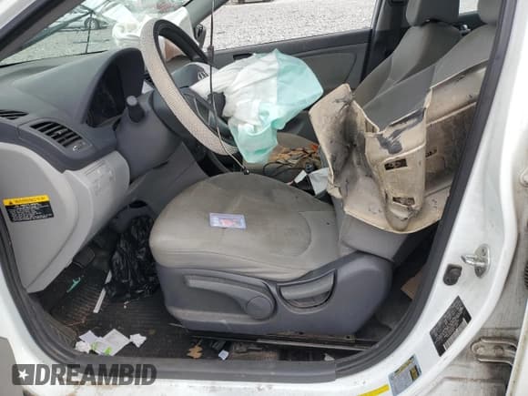 ✅ 2013 Hyundai Accent GS • VIN: KMHCT5AE6DU094066 • Lot: 82199995. Wystawiony na Copart z przebiegiem Nie podano. Bezpłatny archiwum sprzedaży aukcyjnych z USA i szczegółowy raport historii pojazdu na DreamBid. Zdjęcie 7.