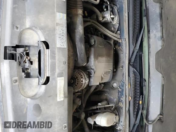 ✅ 2005 Chevrolet Silverado 2500HD • VIN: 1GCHK24G05E325497 • Лот: 75963434. Опубликован ранее на Copart с пробегом 147 222 миль. Бесплатный доступ к архиву аукционных продаж из США и подробный отчёт об истории автомобиля на DreamBid. Изображение 11.