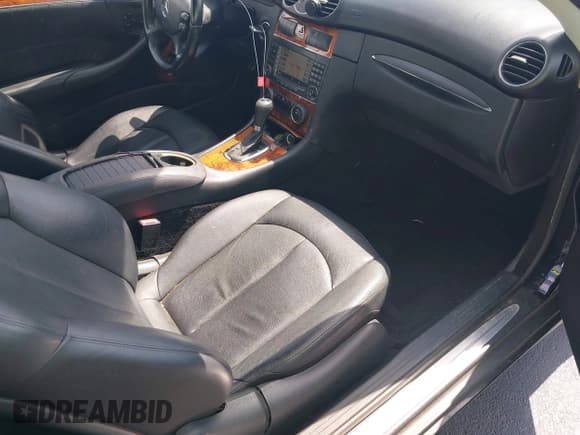 ✅ 2007 Mercedes-Benz CLK 350 • VIN: WDBTJ56H47F228478 • Lot: 42368188. Listed on IAAI with 113,731 mi. Free auction sales archive from the USA and detailed vehicle history report at DreamBid. Image 5.