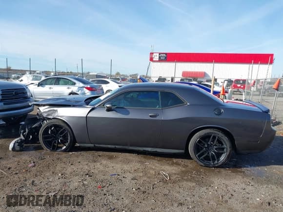 ✅ 2014 Dodge Challenger R/T Classic • VIN: 2C3CDYBT6EH101364 • Lot: 41083732. Wystawiony na IAAI z przebiegiem 50 004 mil. Bezpłatny archiwum sprzedaży aukcyjnych z USA i szczegółowy raport historii pojazdu na DreamBid. Zdjęcie 14.