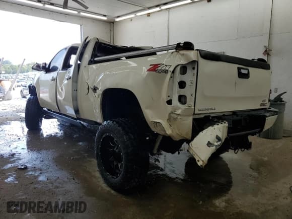 ✅ 2011 GMC Sierra 2500HD Denali • VIN: 1GT125C84BF231612 • Лот: 71473195. Опубликован ранее на Copart с пробегом Не указан. Бесплатный доступ к архиву аукционных продаж из США и подробный отчёт об истории автомобиля на DreamBid. Изображение 2.