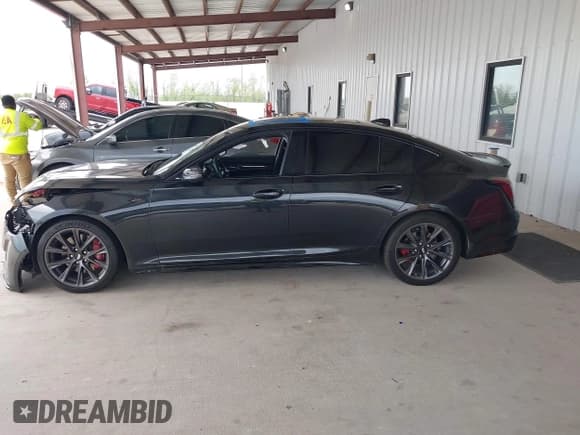 ✅ 2024 Cadillac CT5-V • VIN: 1G6DR5RW2R0109717 • Lot: 41898385. Listed on IAAI with 21,099 mi. Free auction sales archive from the USA and detailed vehicle history report at DreamBid. Image 15.