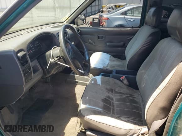 ✅ 1995 Nissan Frontier XE • VIN: 1N6SD16S8SC378092 • Lot: 62321555. Listed on Copart with 166,744 mi. Free auction sales archive from the USA and detailed vehicle history report at DreamBid. Image 7.