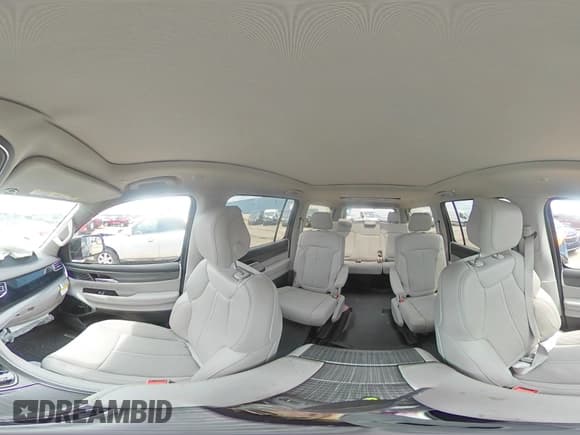 ✅ 2023 Jeep Wagoneer Series III • VIN: 1C4SJSDP4PS502551 • Lot: 64346044. Wystawiony na Copart z przebiegiem 16 765 mil. Bezpłatny archiwum sprzedaży aukcyjnych z USA i szczegółowy raport historii pojazdu na DreamBid. Zdjęcie 14.