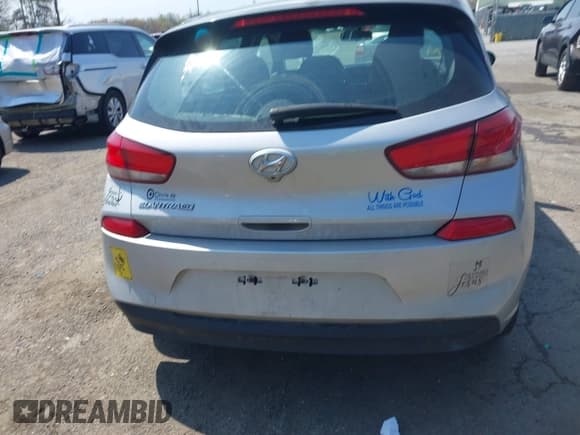 ✅ 2019 Hyundai Elantra • VIN: KMHH35LE8KU106251 • Lot: 42015806. Listed on IAAI with 58,493 mi. Free auction sales archive from the USA and detailed vehicle history report at DreamBid. Image 16.