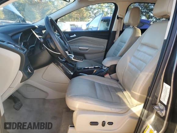 ✅ 2015 Ford Escape Titanium • VIN: 1FMCU0J95FUB87635 • Lot: 92492425. Listed on Copart with 138,676 mi. Free auction sales archive from the USA and detailed vehicle history report at DreamBid. Image 7.