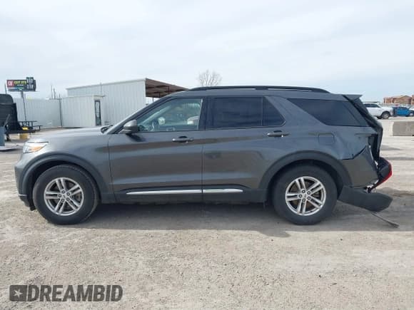 ✅ 2020 Ford Explorer XLT • VIN: 1FMSK7DH3LGA67680 • Lot: 41793104. Wystawiony na IAAI z przebiegiem 57 409 mil. Bezpłatny archiwum sprzedaży aukcyjnych z USA i szczegółowy raport historii pojazdu na DreamBid. Zdjęcie 14.