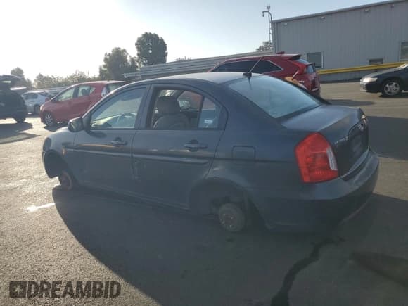 ✅ 2010 Hyundai Accent GLS • VIN: KMHCN4AC0AU423309 • Лот: 82608385. Опубликован ранее на Copart с пробегом 363 626 миль. Бесплатный доступ к архиву аукционных продаж из США и подробный отчёт об истории автомобиля на DreamBid. Изображение 2.
