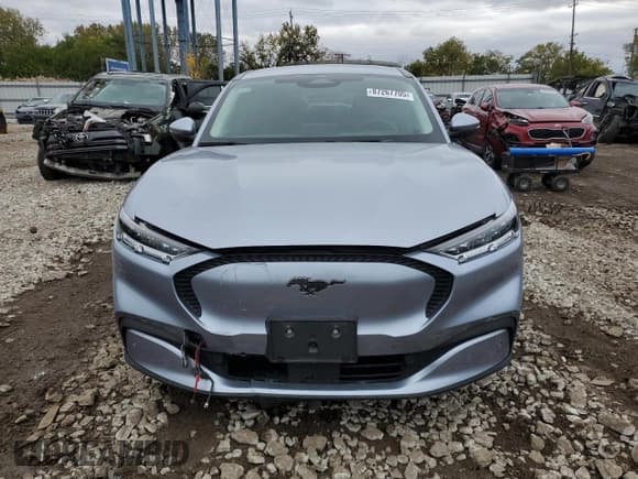 ✅ 2022 Ford Mustang Mach-E Select • VIN: 3FMTK1SS8NMA10013 • Lot: 87267705. Wystawiony na Copart z przebiegiem Nie podano. Bezpłatny archiwum sprzedaży aukcyjnych z USA i szczegółowy raport historii pojazdu na DreamBid. Zdjęcie 5.