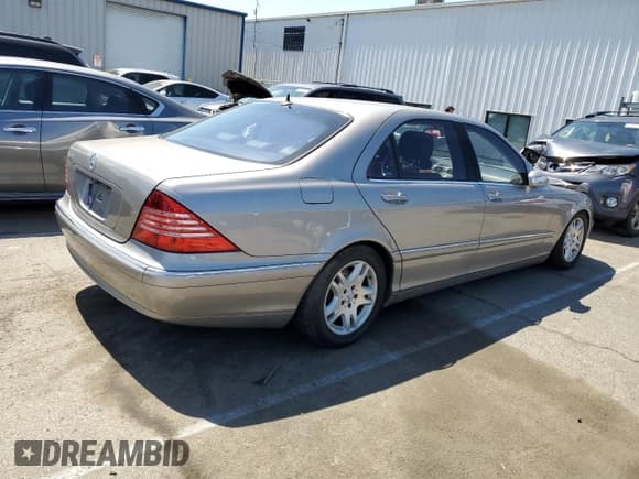 ✅ 2005 Mercedes-Benz S 500 • VIN: WDBNG75J15A447352 • Lot: 53681734. Listed on Copart with Not provided. Free auction sales archive from the USA and detailed vehicle history report at DreamBid. Image 3.