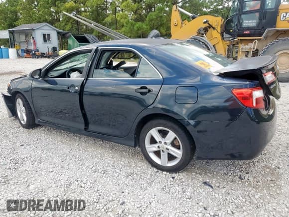 ✅ 2012 Toyota Camry L • VIN: 4T1BF1FK0CU176755 • Лот: 82129815. Опубликован ранее на Copart с пробегом Не указан. Бесплатный доступ к архиву аукционных продаж из США и подробный отчёт об истории автомобиля на DreamBid. Изображение 2.